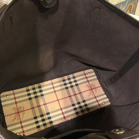 Burberry Tote - Picture 11 of 11